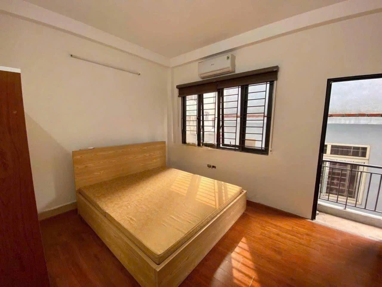 Cho thuê nhà Nguyễn Trãi, Thanh Xuân 4 tầng x 45m2, 4 ngủ, 13 Triệu ở hộ gia đình, Full đồ - Ảnh 4
